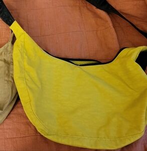 BAGGU Sour Medium Crescent